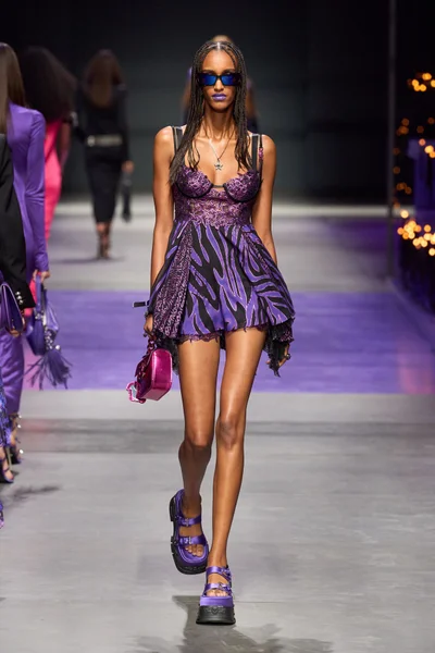 Look 29